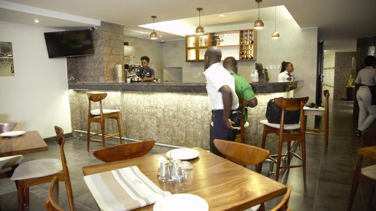 Victoria Mews Hotel Kampala Exterior foto