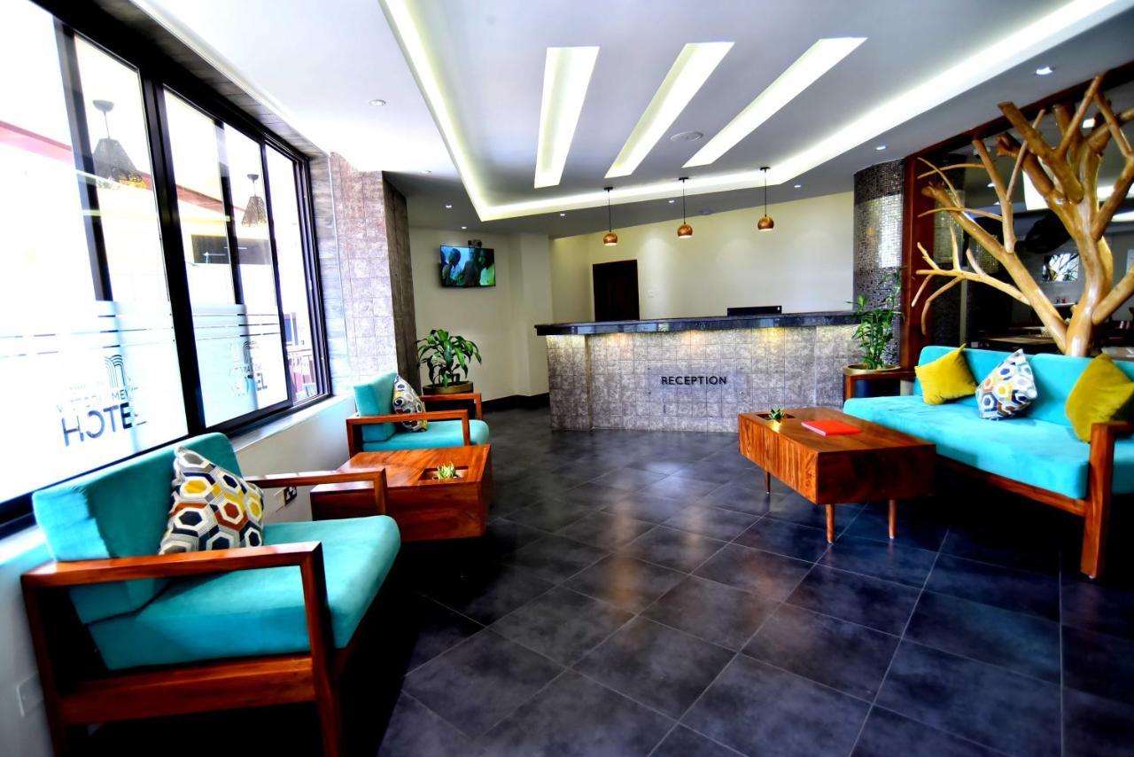 Victoria Mews Hotel Kampala Exterior foto